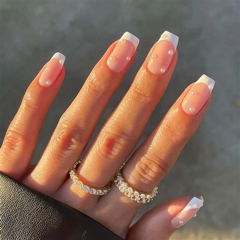 acrylic white short nails|medium length white acrylic nails.